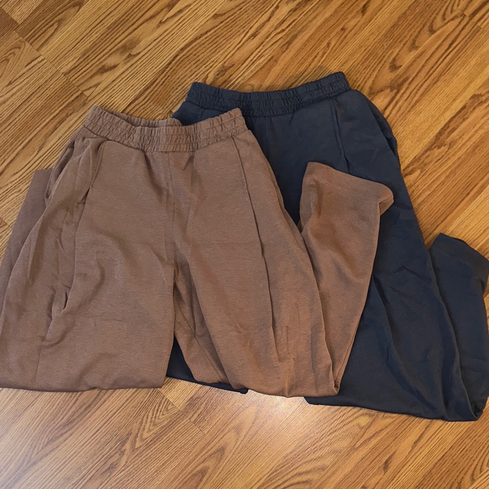 Zara pleated pants